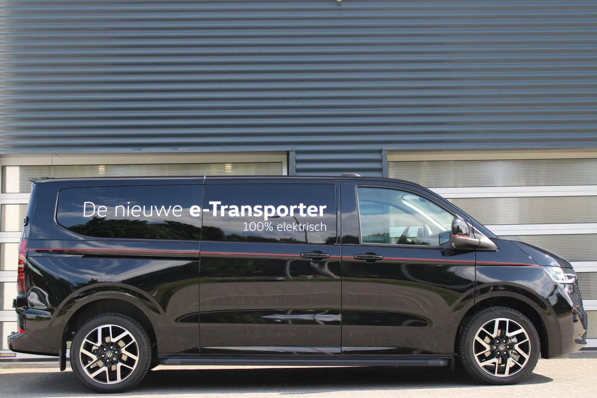 Volkswagen E-Transporter 286pk 32 L2H1 Style 64 kWh, Automaat, Achterwielaandrijving, Gebruikt, Overige carrosserieën