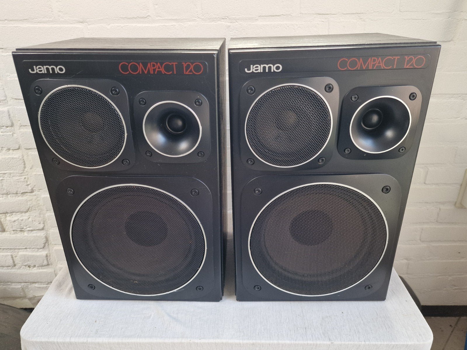 Jamo compact 120 speakers, Audio, Tv en Foto, Ophalen, Gebruikt, 120 tot 150 watt, Speakerset