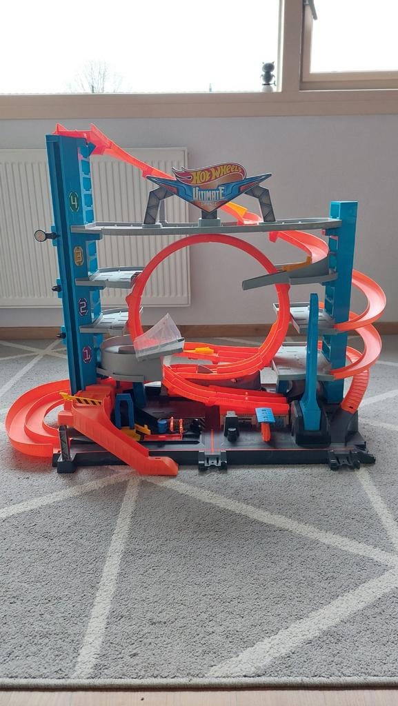 Hot Wheels Ultimate Garage met haai, Ophalen, Gebruikt