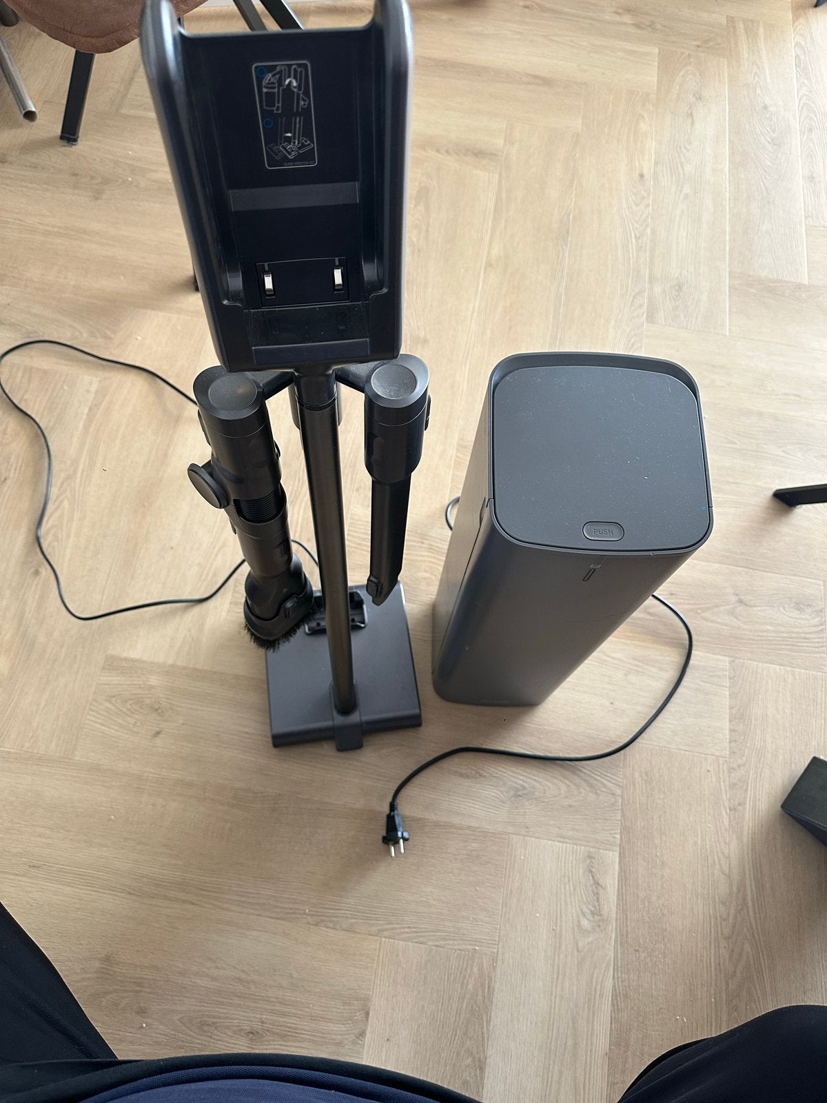 TEAB Samsung Jet Station met accessoires en Clean Station, Ophalen, Automatisch legen, Zo goed als nieuw, Reservoir
