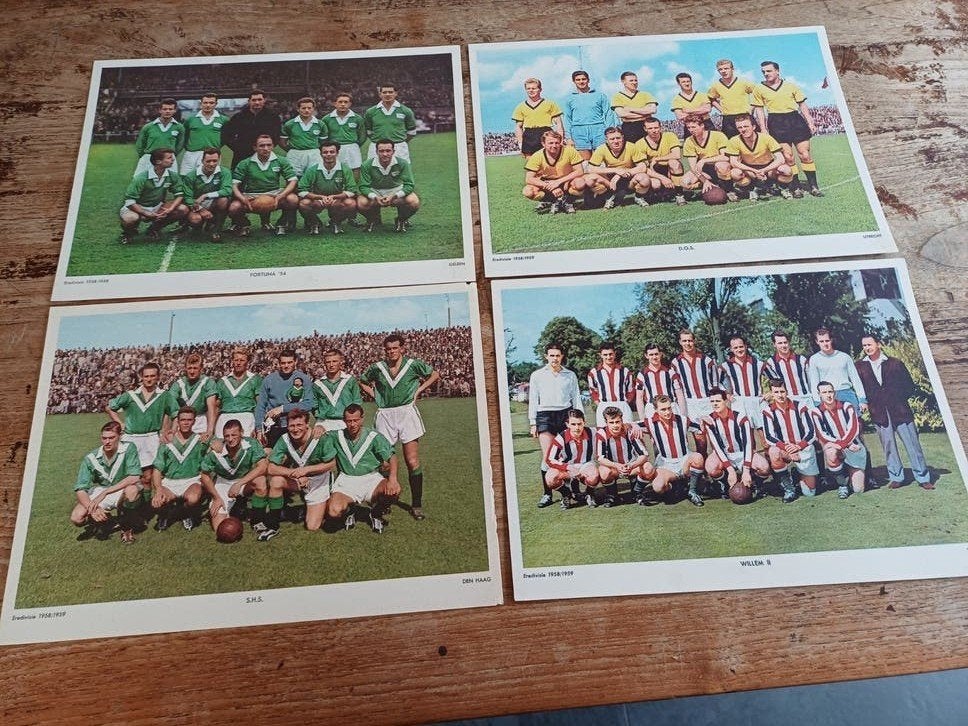 Vintage Esso A4 elftalplaten 1958/1859, Verzamelen, Willem II, Gebruikt, Esso, Onbekend