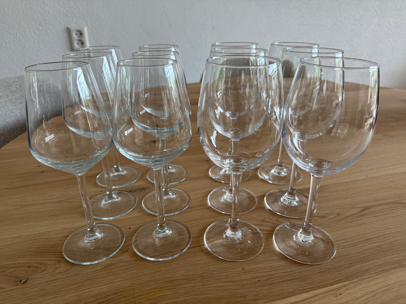12 wijnglazen (6 wit, 6 rood), Ophalen, Glas of Glazen, Gebruikt, Glas