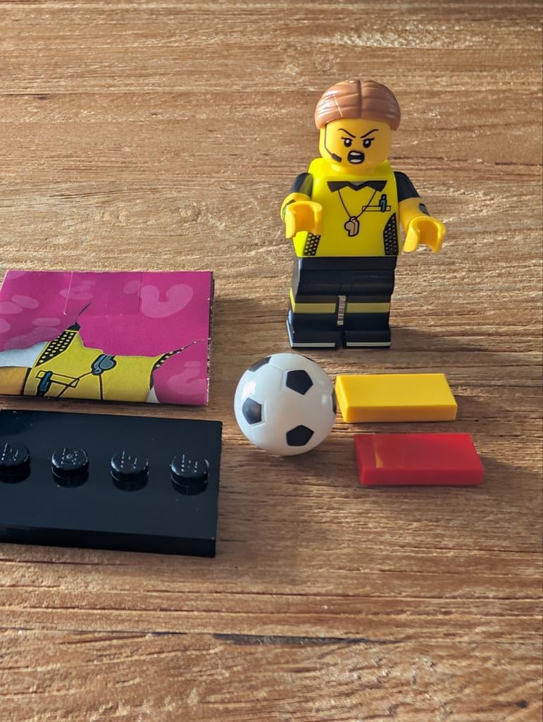 Lego Minifigures serie 24/ Voetbalscheidsrechter, Lego, Ophalen of Verzenden, Zo goed als nieuw, Minifiguren serie