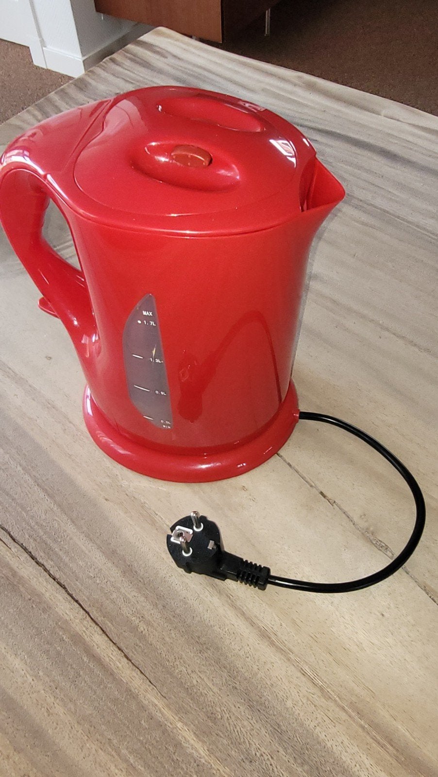 Rode waterkoker - 1.7L - Gebruikt, 1 tot 2 liter, Verzenden, Gebruikt