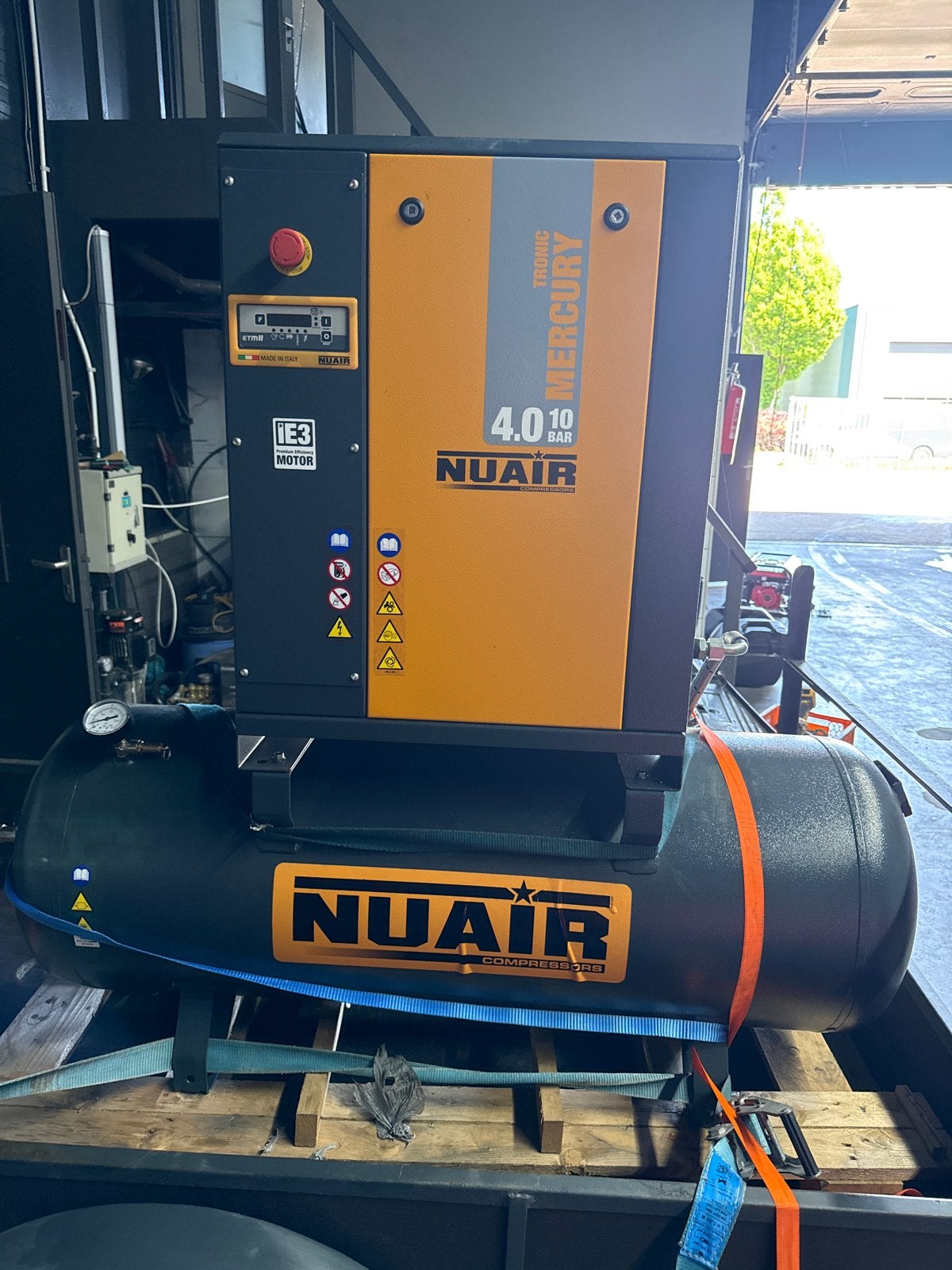 Nieuwe NUAIR Tronic Mercury 4.0 10 bar compressor, Doe-het-zelf en Verbouw, Compressors, Ophalen, Nieuw, 200 tot 400 liter/min