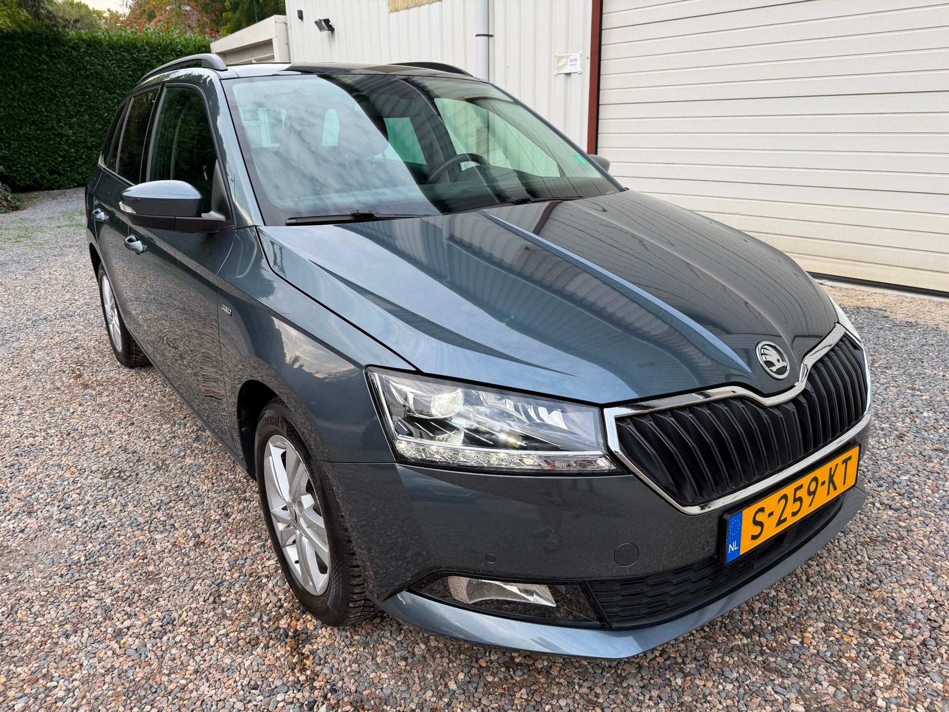 Skoda Fabia Combi 1.0 TSI Style PANORAMADAK.XEON-LED.ADAPTIE, Auto's, Voorwielaandrijving, Dealer onderhouden, Gebruikt, 95 pk