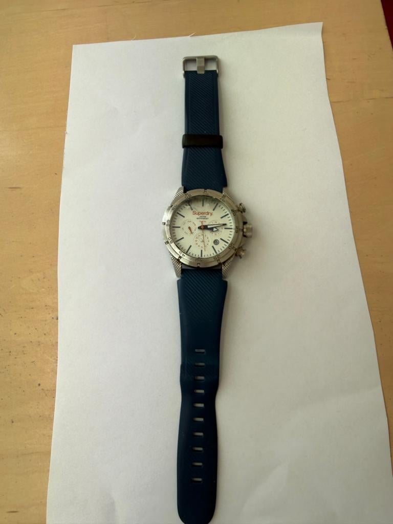 Superdry herenhorloge met blauwe siliconen band, Sieraden, Tassen en Uiterlijk, Horloges | Heren, Overige merken, Gebruikt, Staal