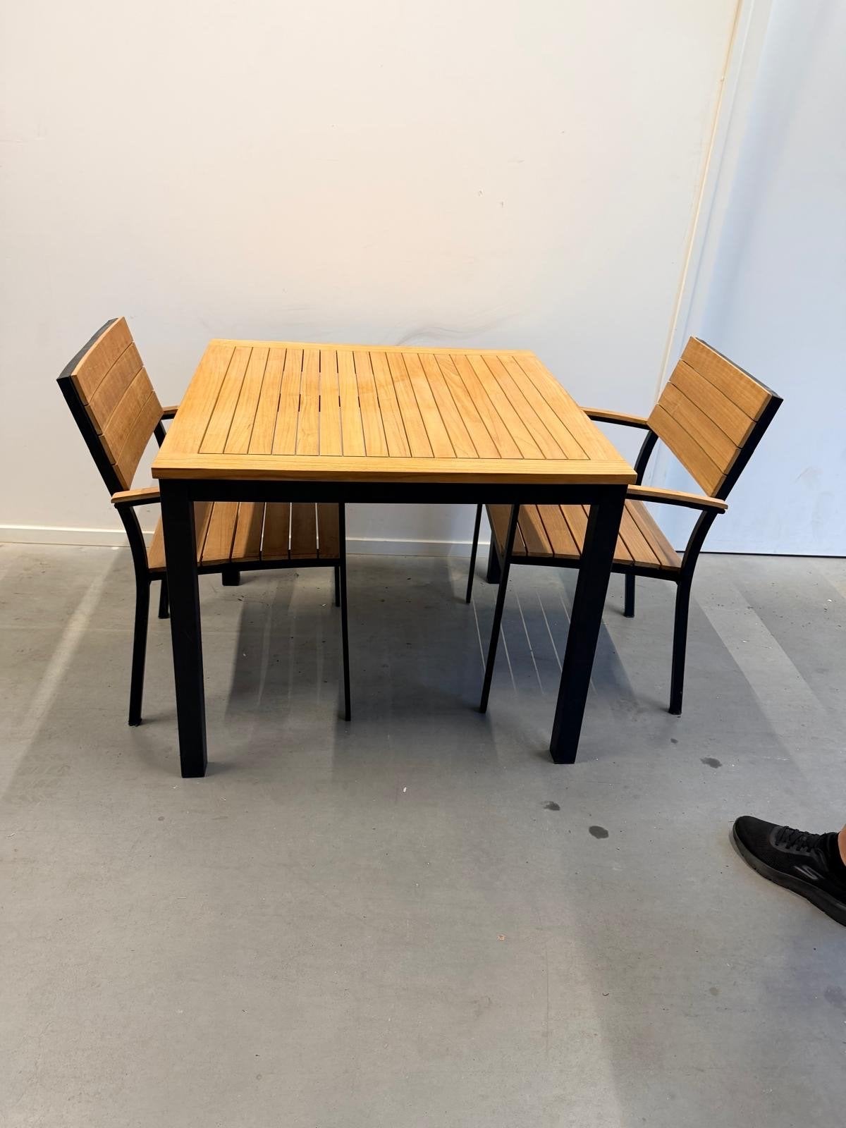 Tuinset: Tafel (90x90x75H) met 2 stoelen, Eettafel, Nieuw, Nvt, Tuinset