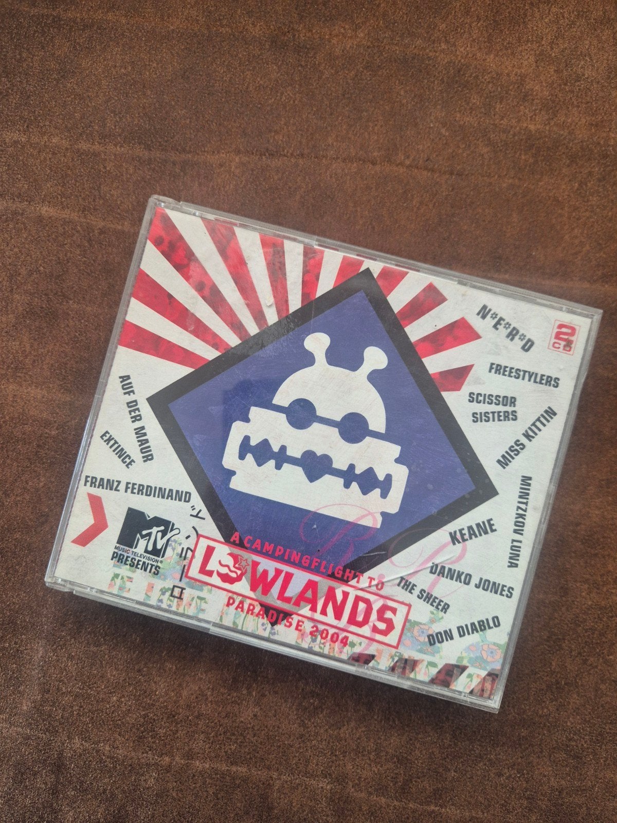A Campingflight to Lowlands Paradise 2004 CD, Gebruikt, Overige genres, Ophalen of Verzenden, Verzamelalbum