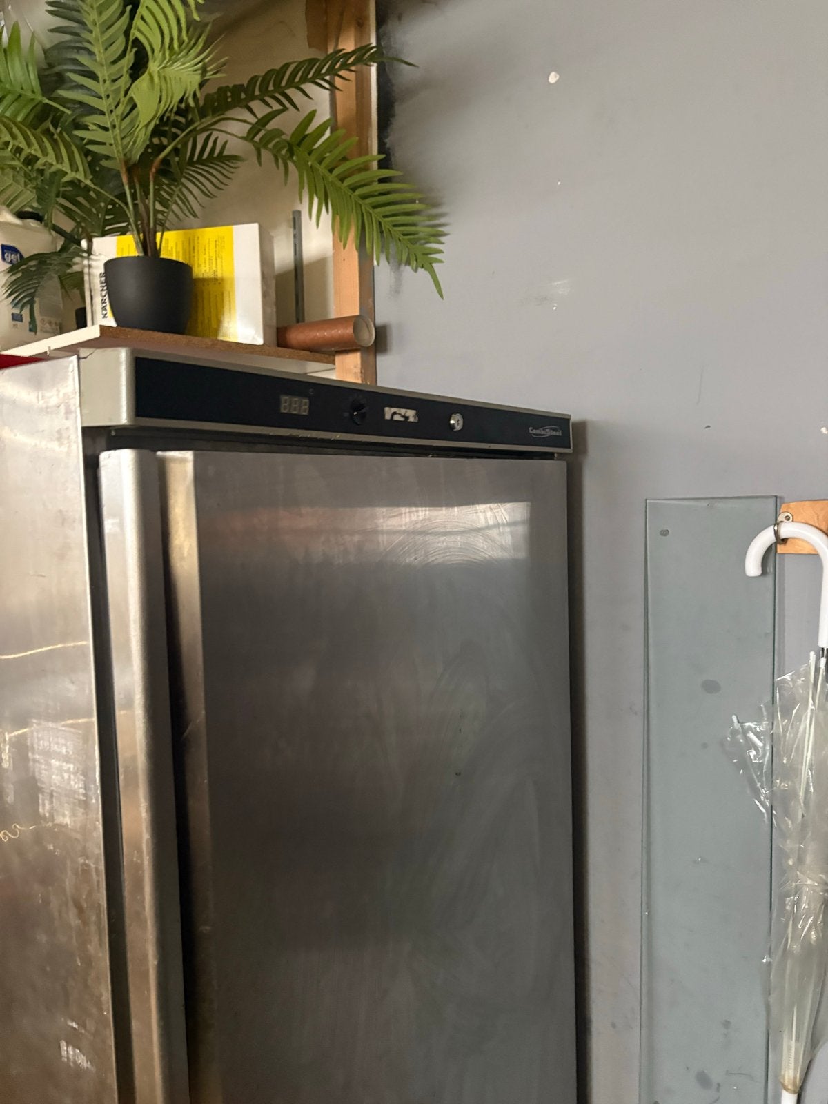 Horeca vriezer - Werkt goed, heeft gas nodig, Witgoed en Apparatuur, Ophalen, Gebruikt, 200 liter of meer, 60 cm of meer