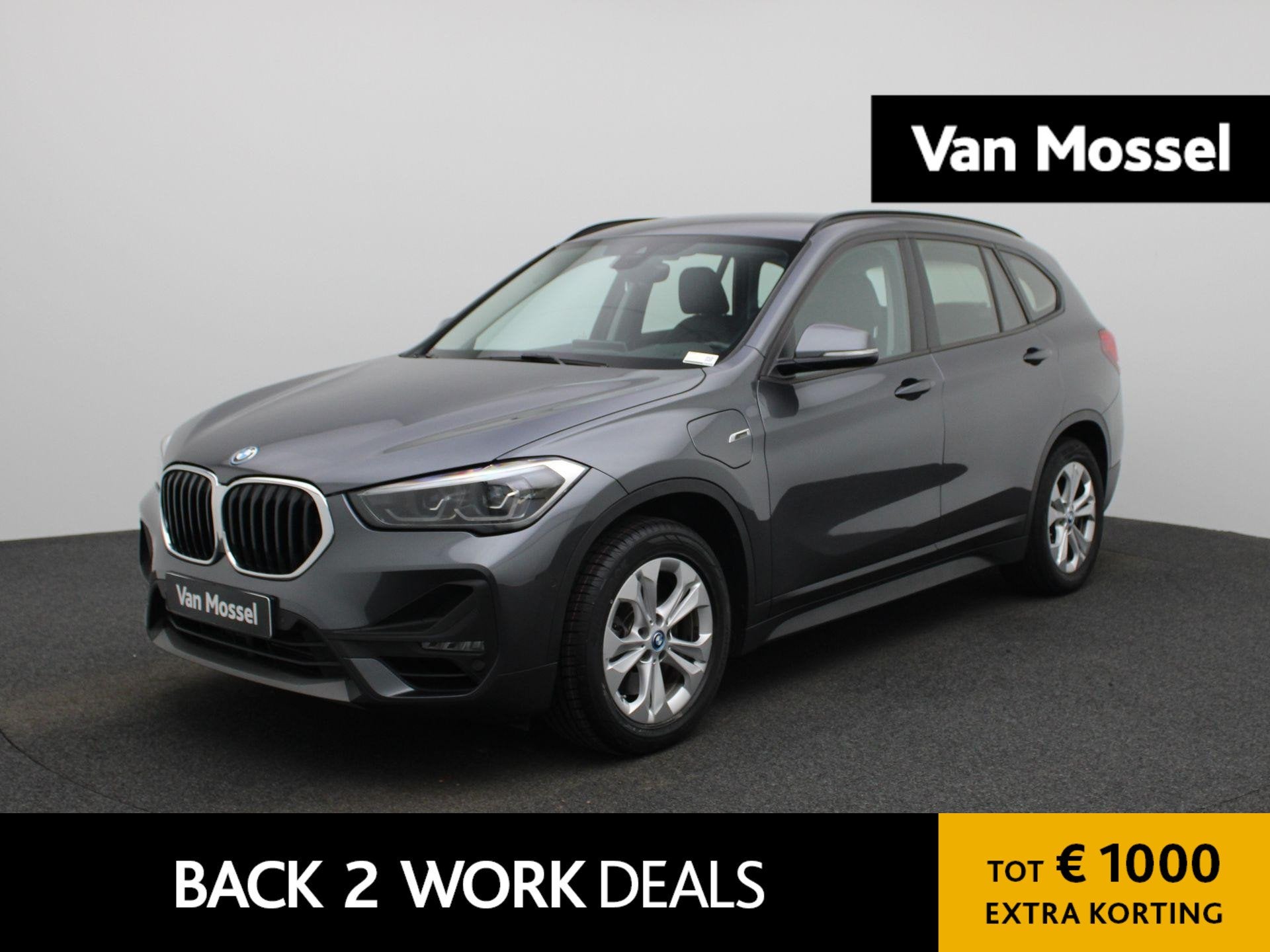 BMW X1 xDrive25e | LEER | HEAD-UP DISPLAY | CAMERA | STOELVE