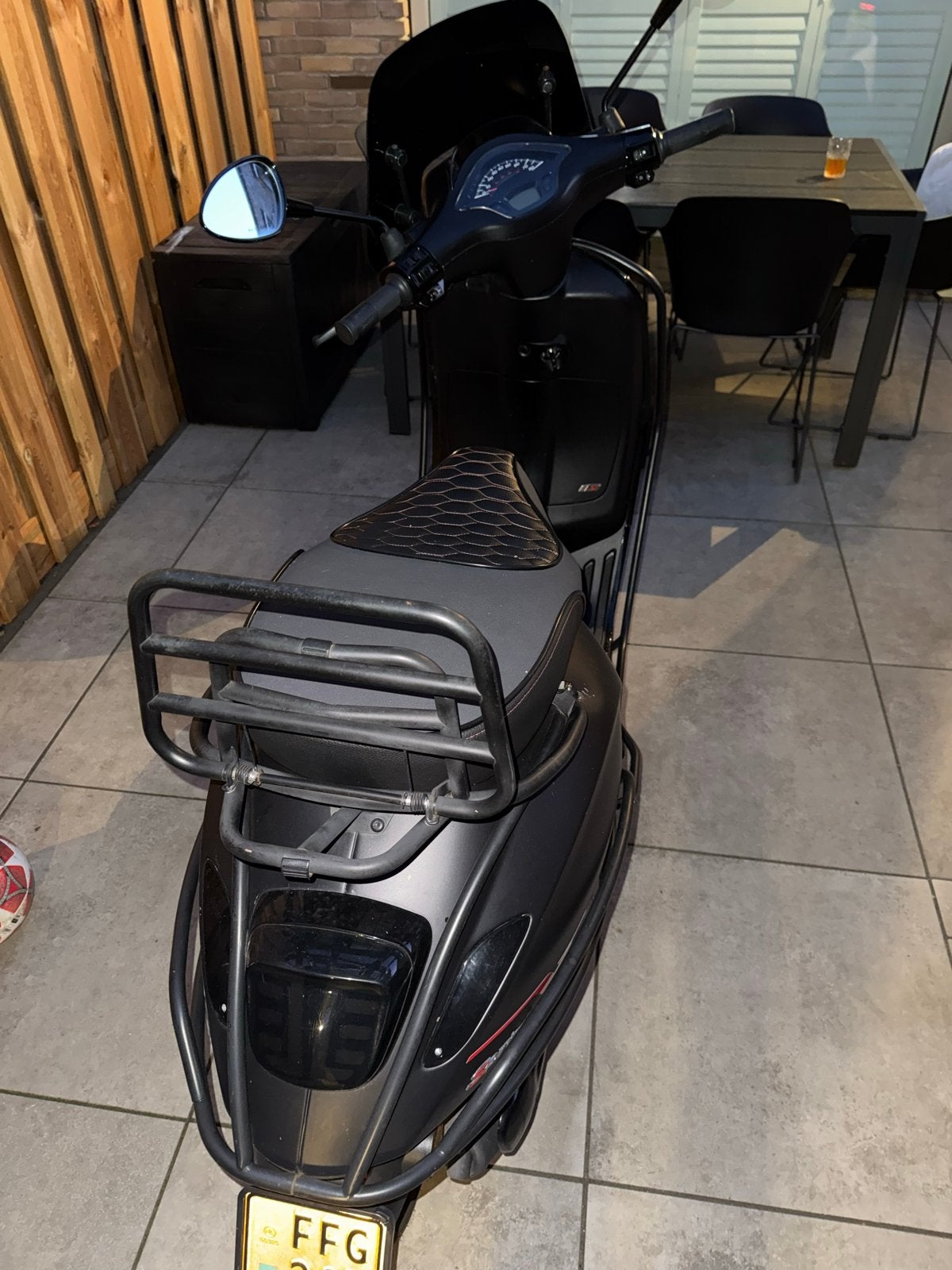 Vespa Sprint -Full-Option, factuur aanwezig! Bj 2021, Fietsen en Brommers, Scooters | Vespa, Ophalen of Verzenden, Zo goed als nieuw