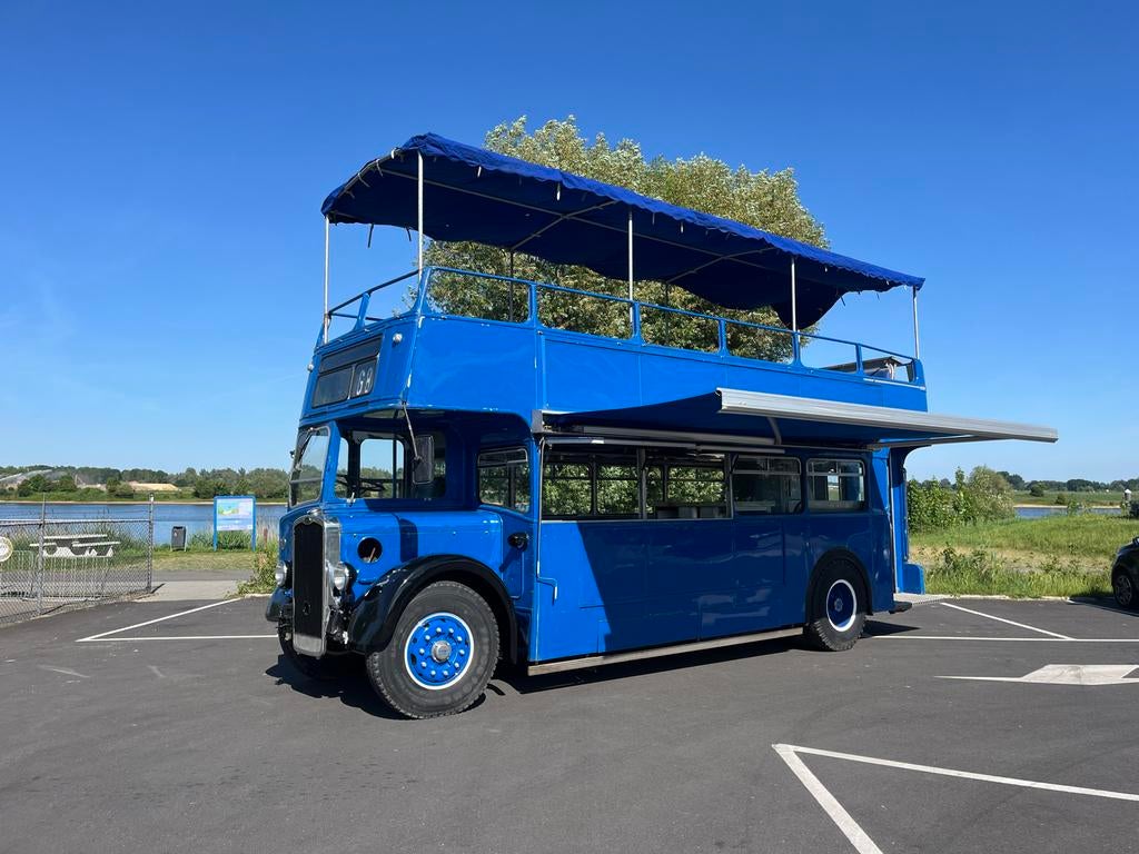 Unieke Dubbeldekker Foodtruck - Perfect voor Evenementen!, Ophalen, Zo goed als nieuw