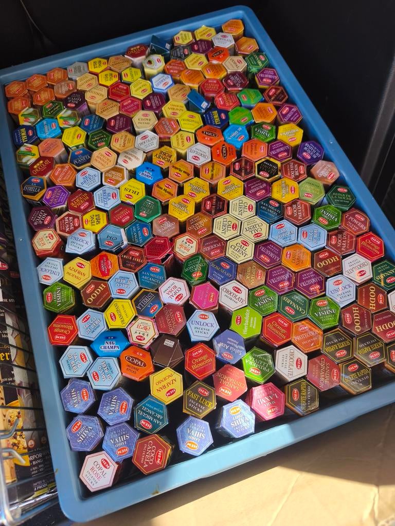 Grote partij HEM wierook - ca. 1000 verpakkingen, Meerkleurig, Nieuw, Ophalen of Verzenden, Oosters