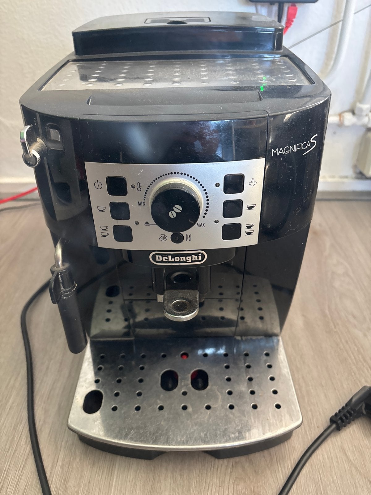 DeLonghi Magnifica S Espresso Apparaat, Ophalen, Afneembaar waterreservoir, Gebruikt, Espresso apparaat