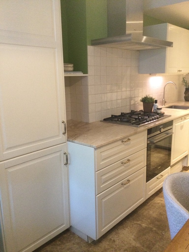 Keuken €300, Ophalen, Wit, Hoekkeuken, Graniet of Steen