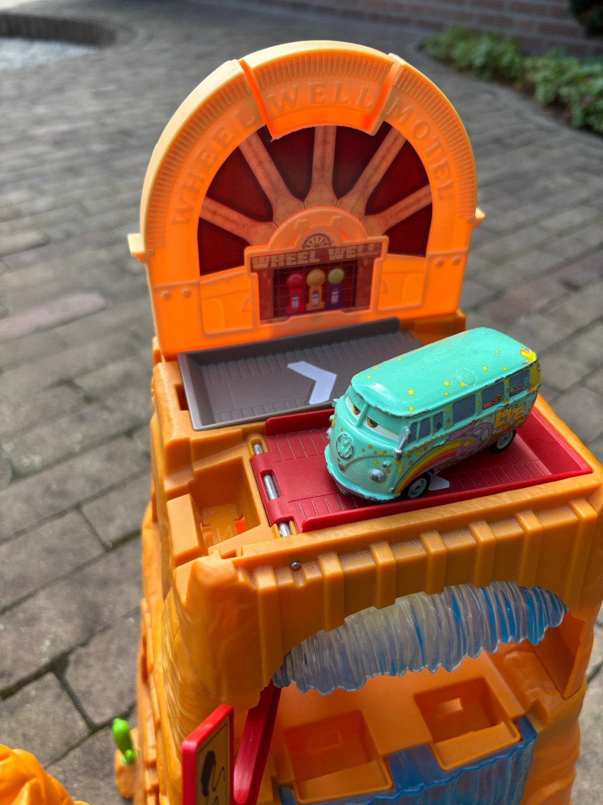 Disney Pixar Cars Radiator Springs Speelset met Bus, Ophalen of Verzenden, Gebruikt