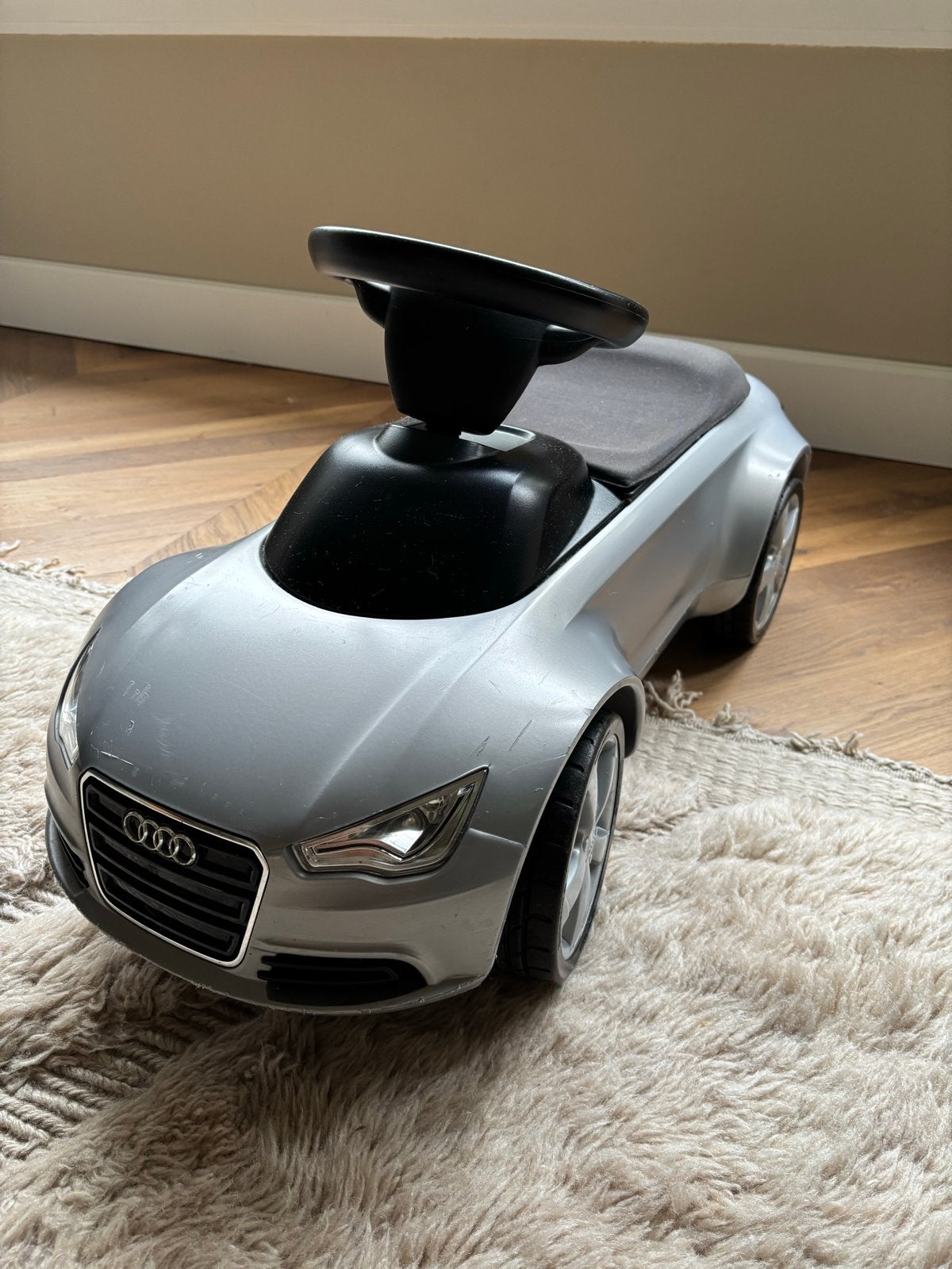 Audi Junior Quattro loopauto voor kinderen, Ophalen, Gebruikt, Loopvoertuig