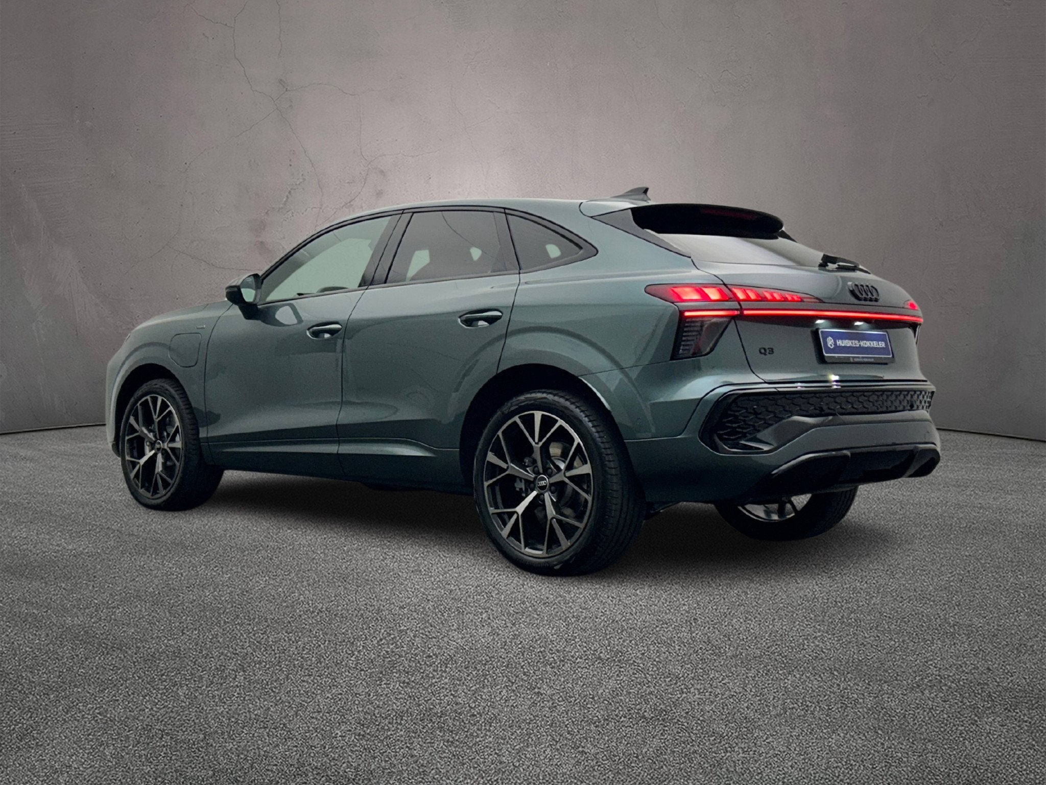 Audi Q3 Sportback, 1800 kg, Euro 6, 4 cilinders, 135 min