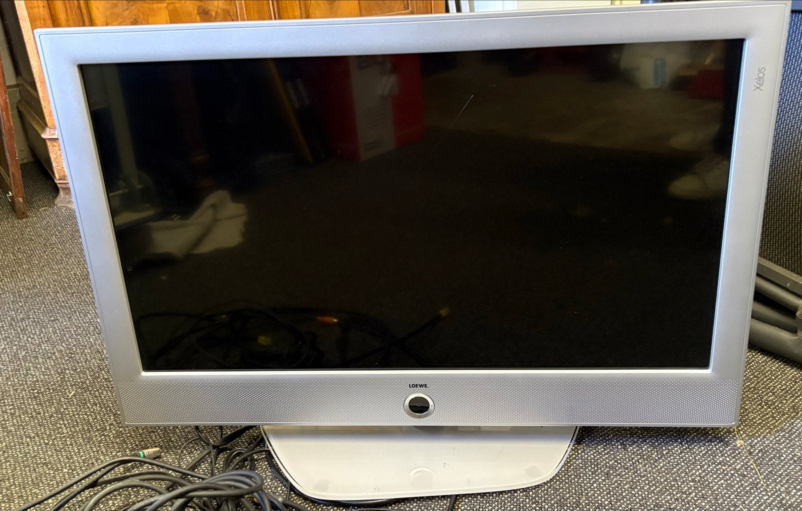 Loewe Xelos 32" TV met Canton luidsprekersysteem, Gebruikt, 50 Hz, 80 tot 100 cm, Full HD (1080p)