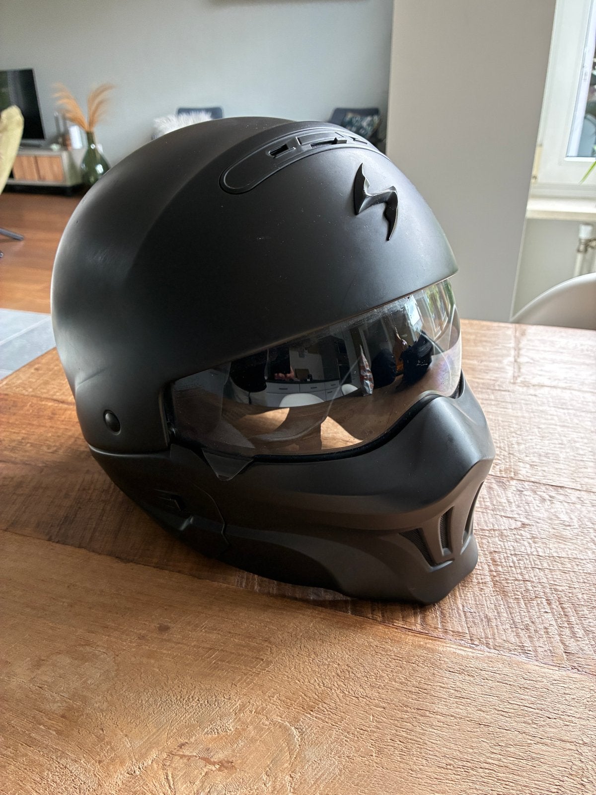 Scorpion EXO-Combat Evo helm - Maat S (55-56cm), Motoren, Systeemhelm, Heren, S, Tweedehands