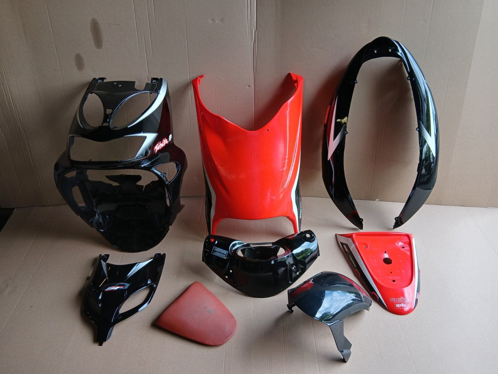 Aprilia sr replica tetsuya harada 2000 identikit kappenset, Ophalen, Zo goed als nieuw, Kap, Aprilia