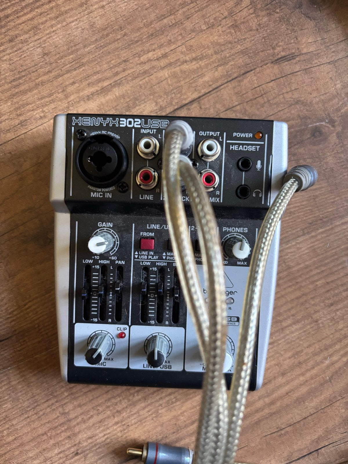 Behringer Xenyx 302USB mixer + RCA kabels, Muziek en Instrumenten, Ophalen of Verzenden, Gebruikt, Minder dan 5 kanalen, Microfooningang