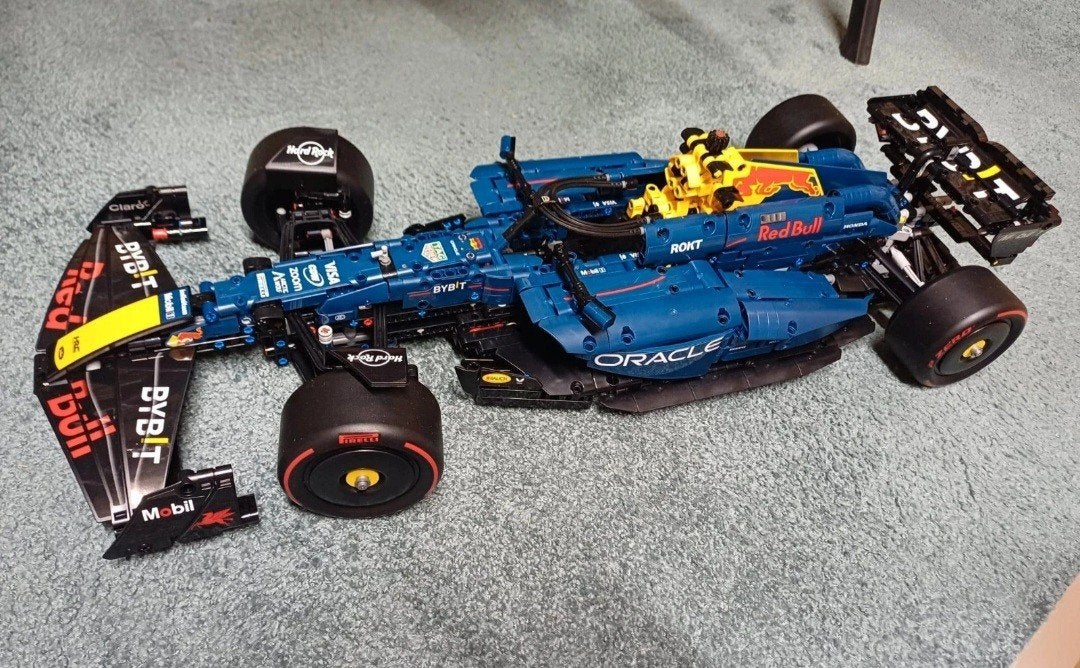 Lego Technic Formule 1 Red Bull Raceauto 42141, Kinderen en Baby's, Lego, Ophalen of Verzenden, Zo goed als nieuw, Technic