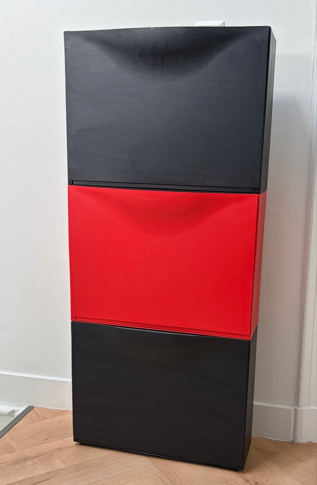 IKEA TRONES schoenenkast/opberger (zwart/rood), Huis en Inrichting, Ophalen, Gebruikt
