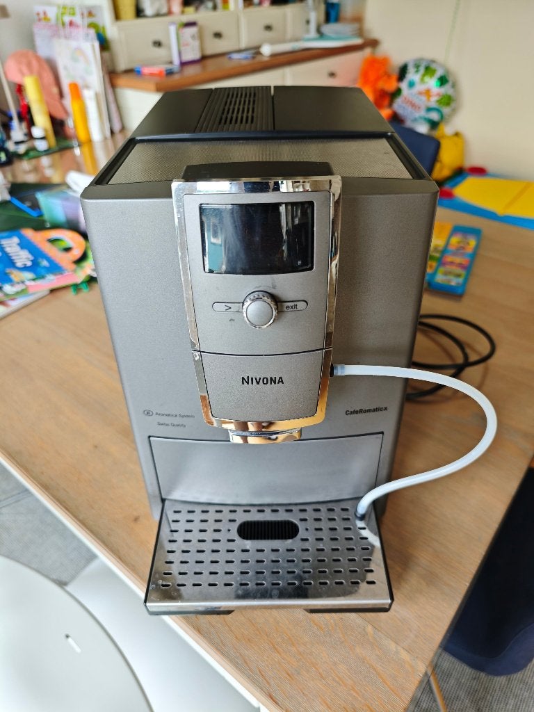 Luxe Nivona CafeRomatica (Inclusief Nivona Onderhoudsset), Witgoed en Apparatuur, Koffiezetapparaten, Afneembaar waterreservoir
