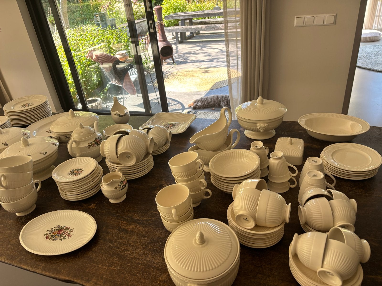 Uitgebreid Wedgwood servies: Conway en gewoon combi, Ophalen