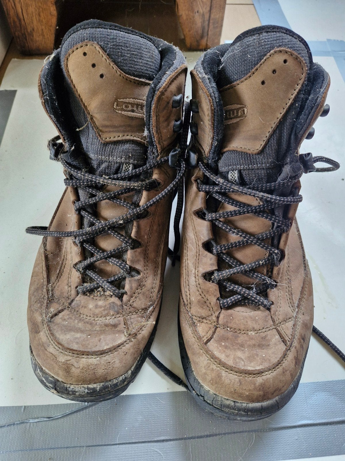 Robuuste Lowa wandelschoenen - Maat 42, Ophalen of Verzenden, Gebruikt