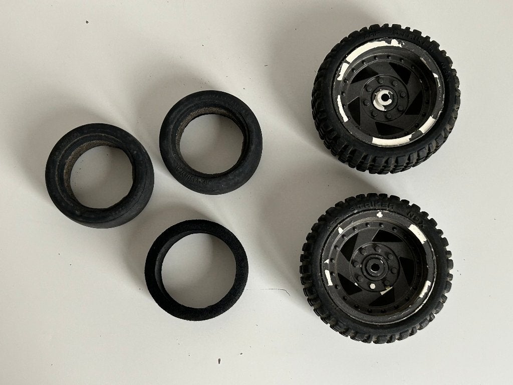 Restant rc banden o.a. Tamiya M-chassis 1/10 rc auto, Ophalen of Verzenden, Gebruikt, Onderdeel