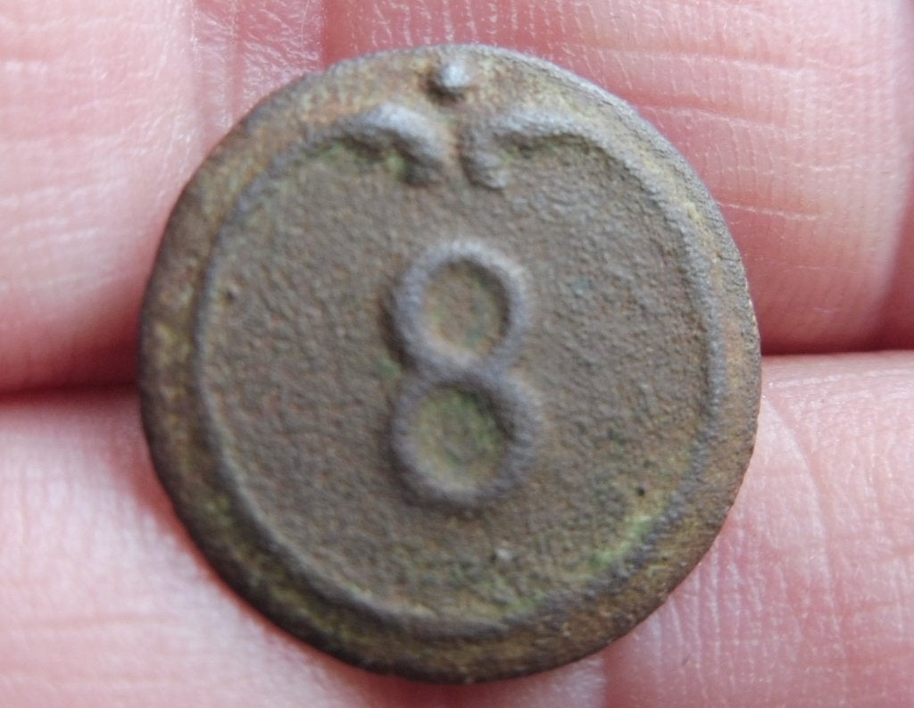 Franse uniformknoop Napoleon 8e Regiment Waterloo, Verzenden, Landmacht, Overige gebieden, Overige typen