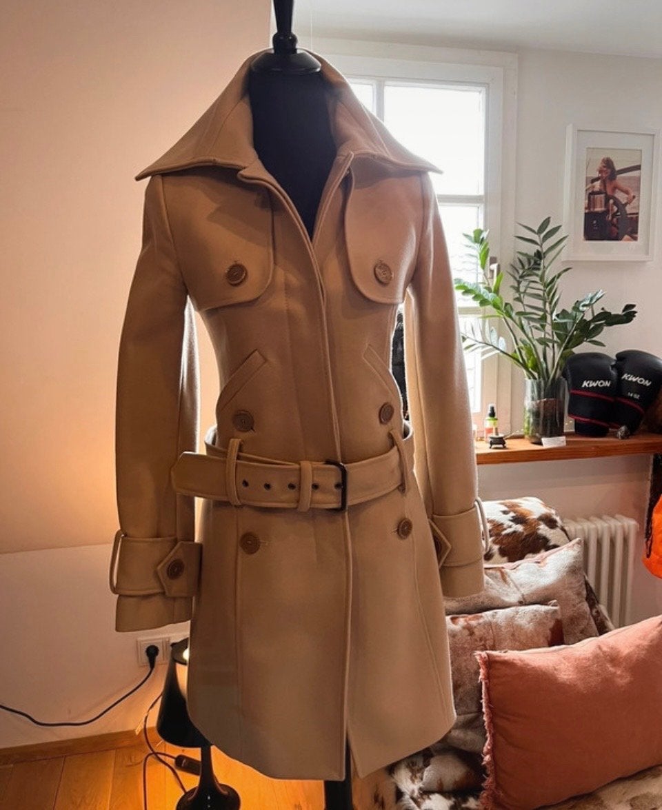 Patrizia Pepe wollen trenchcoat - İtaliaanse Maat 40, Ophalen of Verzenden, Zo goed als nieuw, Maat 36 (S), Beige