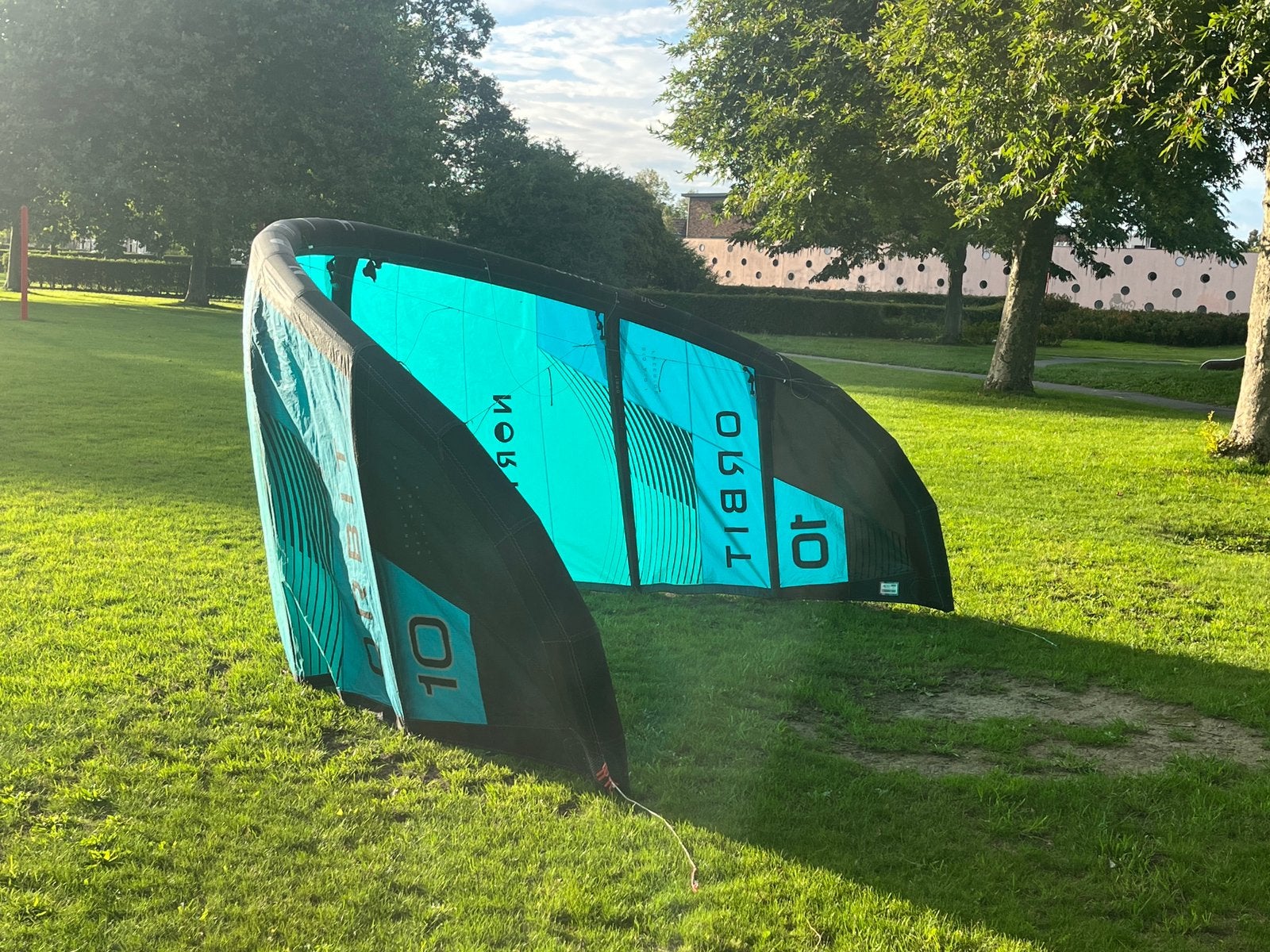 North Orbit 10m² - Big Air / Freeride Kitesurf Kite, Watersport en Boten, Kitesurfen, 10 m², Geen board, Ophalen of Verzenden