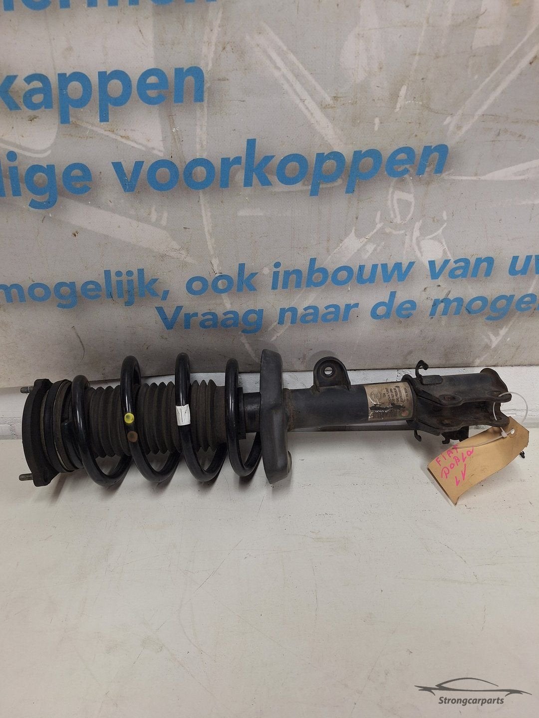 Veerpoot schokdemper rechts voor Fiat Doblo 82490301253 2017, Gebruikt, -, -, Ophalen of Verzenden