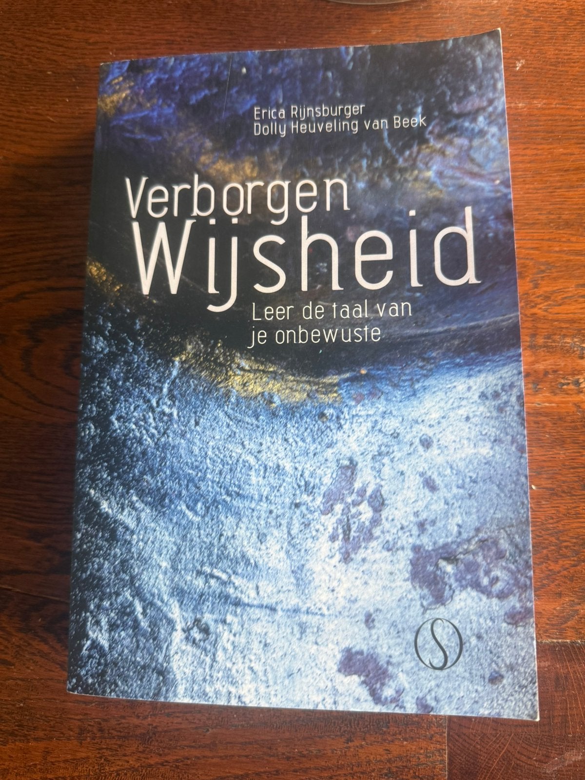 Verborgen Wijsheid - Erica Rijnsburger en Dolly Heuveling., Boeken, Ophalen of Verzenden, Zo goed als nieuw