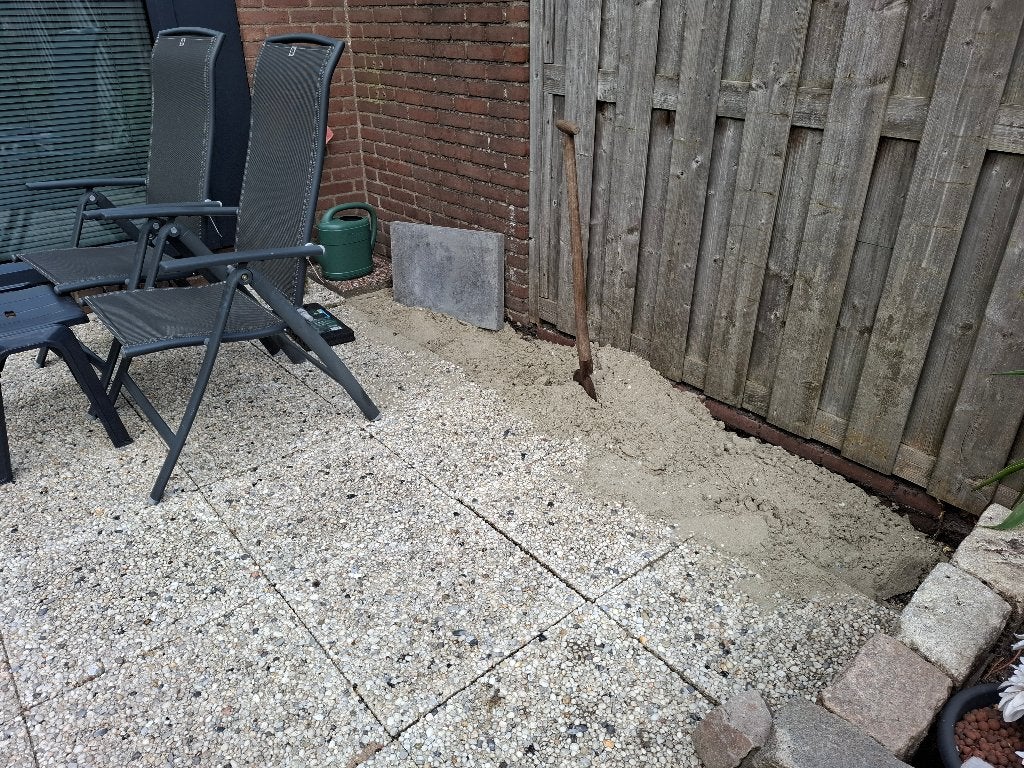 Gratis af te halen grindtegels, Tuin en Terras, Tegels en Klinkers, Ophalen, Gebruikt, 10 m² of meer, Beton