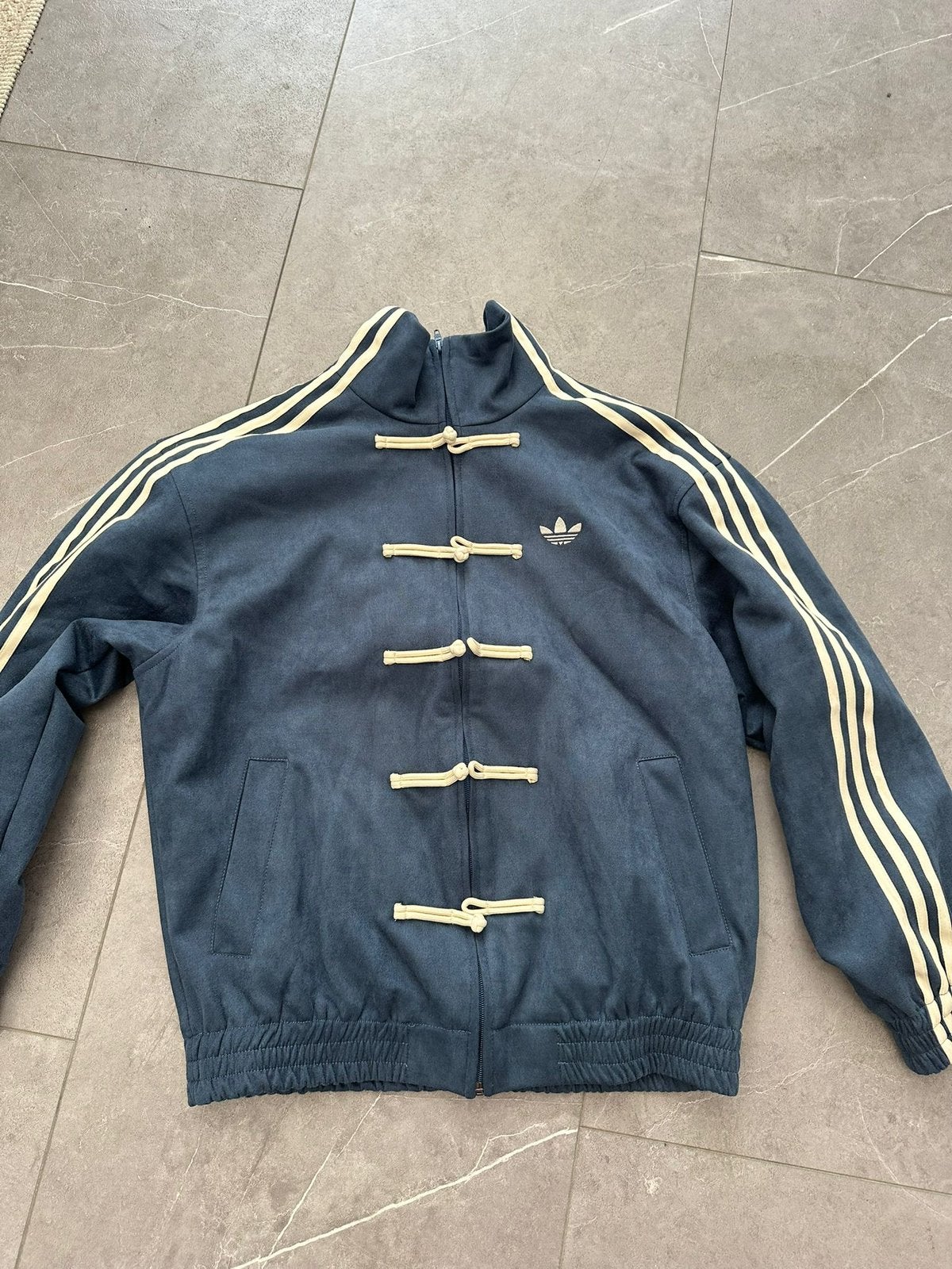 Adidas Chinese New Year Jacket M, Kleding | Heren, Truien en Vesten, Verzenden, Nieuw, Blauw