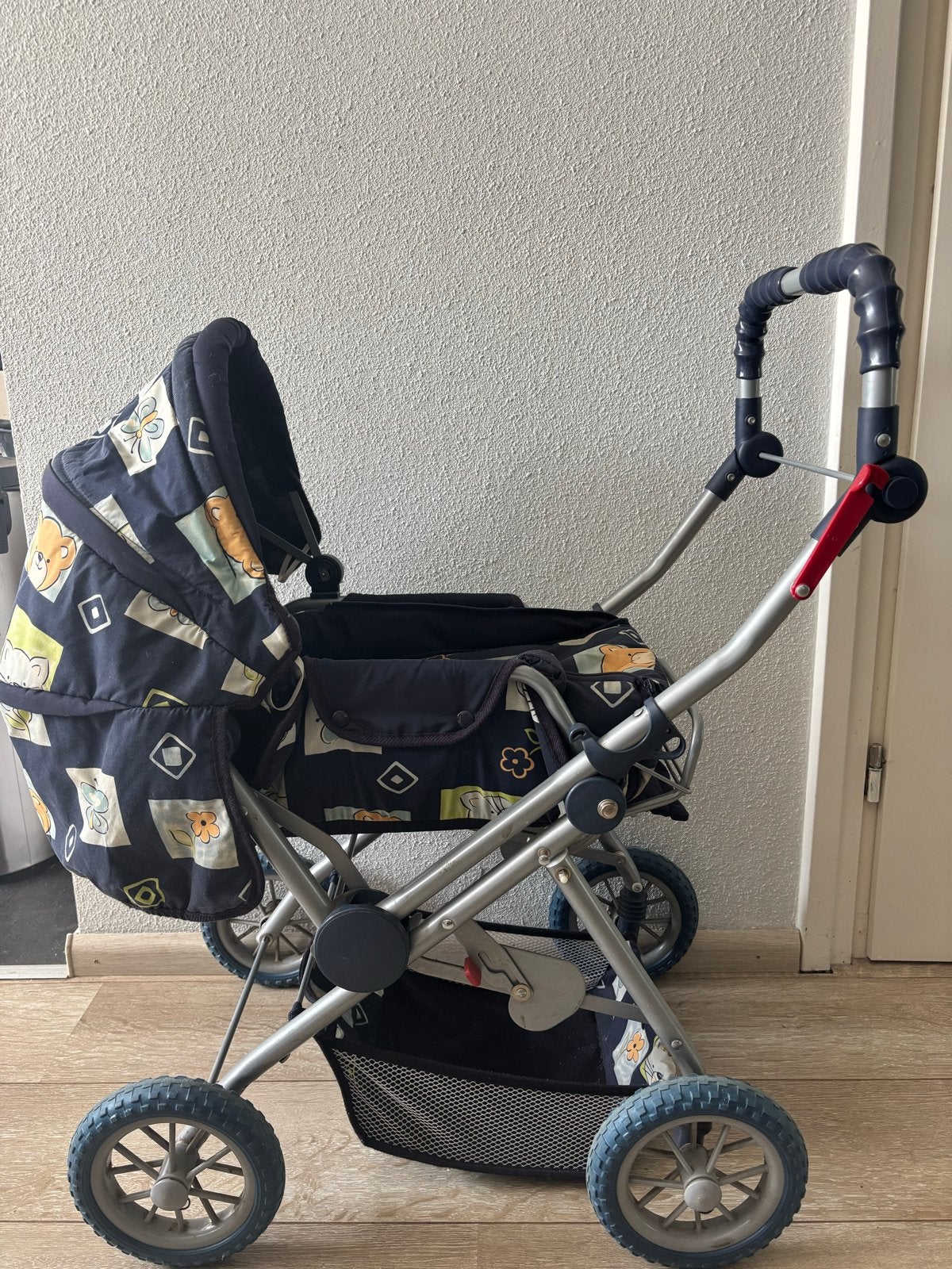 Poppenwagen met reiswieg en verstelbare duwstang, Ophalen, Gebruikt