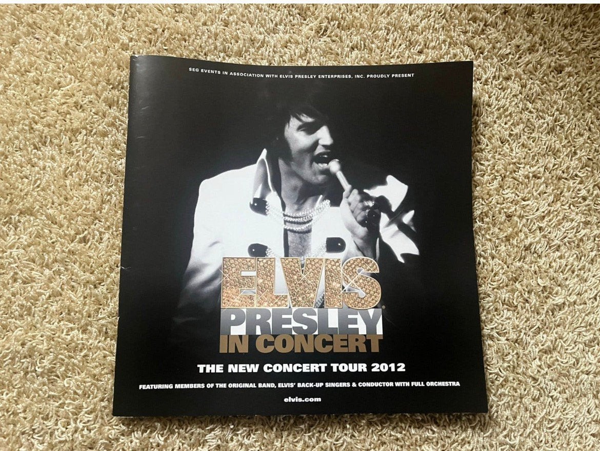 Elvis Presley In Concert: The New Concert Tour 2012  Boekje, Verzamelen, Ophalen of Verzenden, Nieuw, Boek, Tijdschrift of Artikel