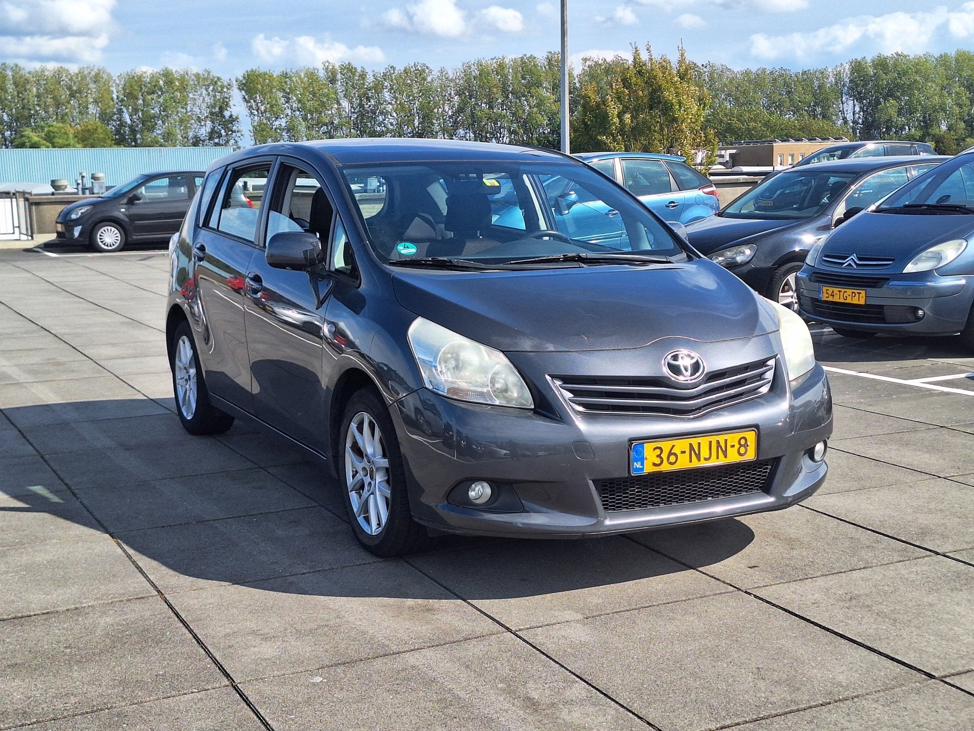 Toyota Verso € 5850,-1.6 VVT-i Business Navi+Trekhaak+Airc, Auto's, Voorwielaandrijving, Euro 5, Gebruikt, 4 cilinders