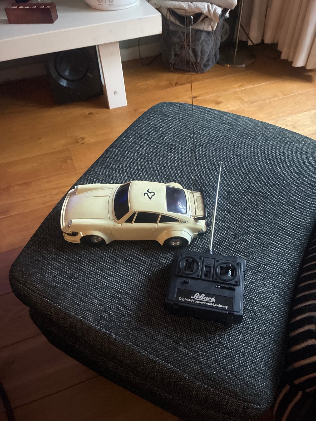 Schuco Porsche RC Auto met Afstandsbediening, Gebruikt, Auto onroad, Overige schalen, Ophalen