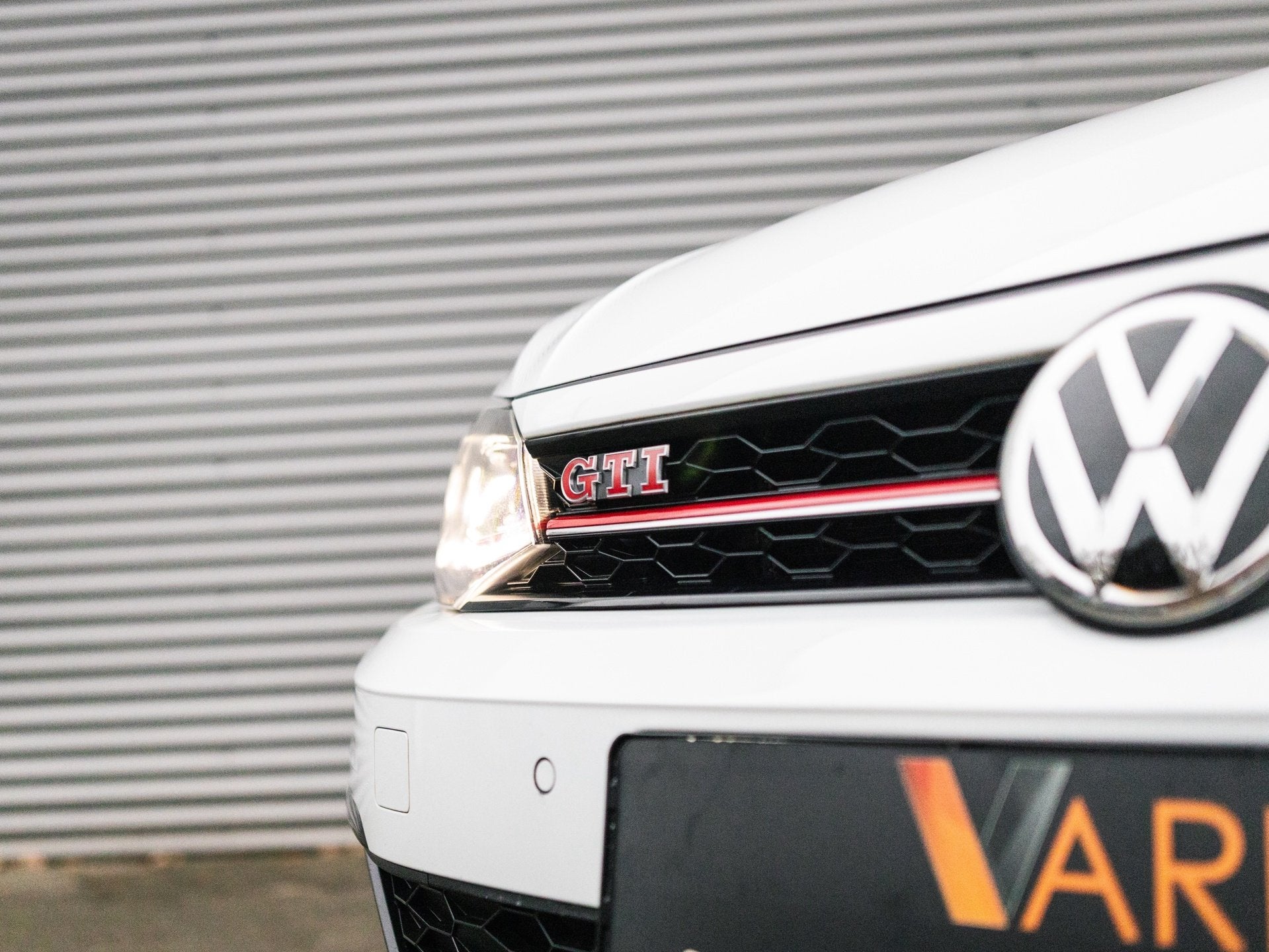 Volkswagen Polo 2.0 TSI GTI Pano Beats Navi Cruise Keyless, Auto's, Volkswagen, Stof, Gebruikt, Zwart, 1984 cc