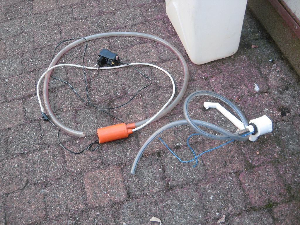 te koop kraan met pomp omvormer en jerrykan van 15 ltr, Caravans en Kamperen, Kampeeraccessoires, Ophalen of Verzenden, Gebruikt