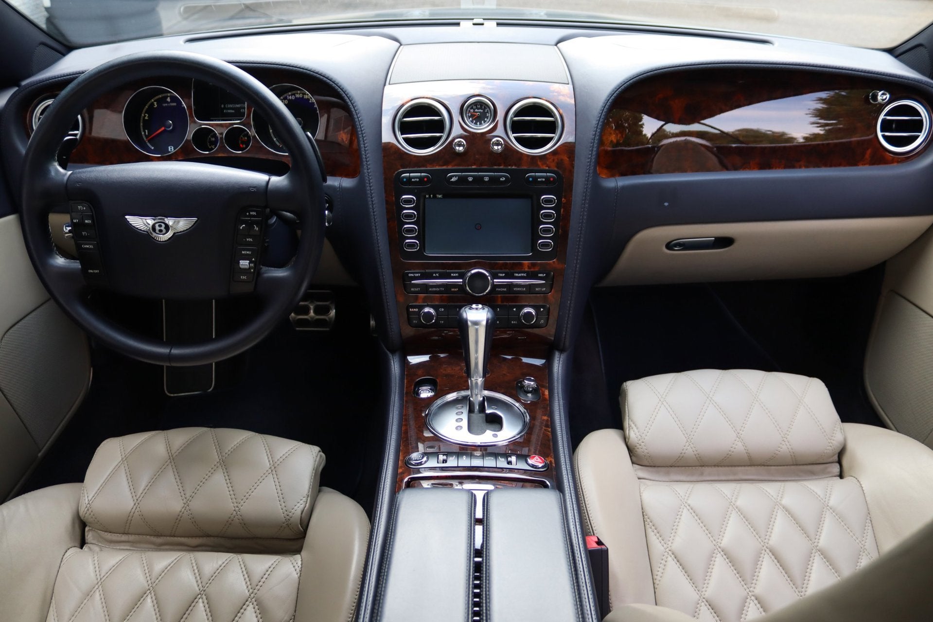 Bentley Continental GT 6.0 W12 NAP ORIGINEEL NL NIEUWSTAAT, Auto's, Automaat, Gebruikt, 12 cilinders, Bedrijf