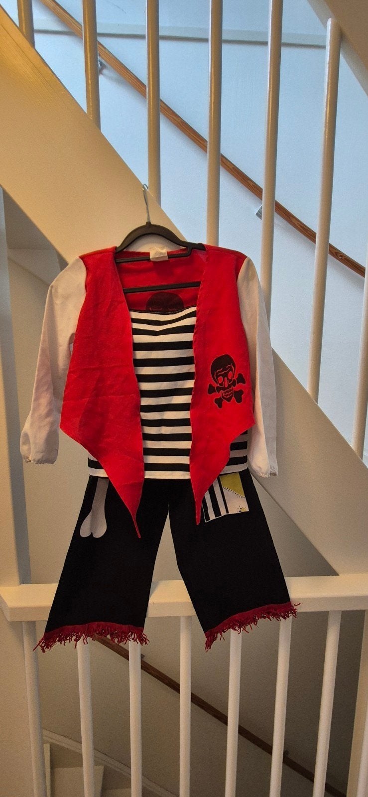Leuke verkleedkleding voor kinderen, Ophalen, Gebruikt, 134 t/m 140, Jongen of Meisje