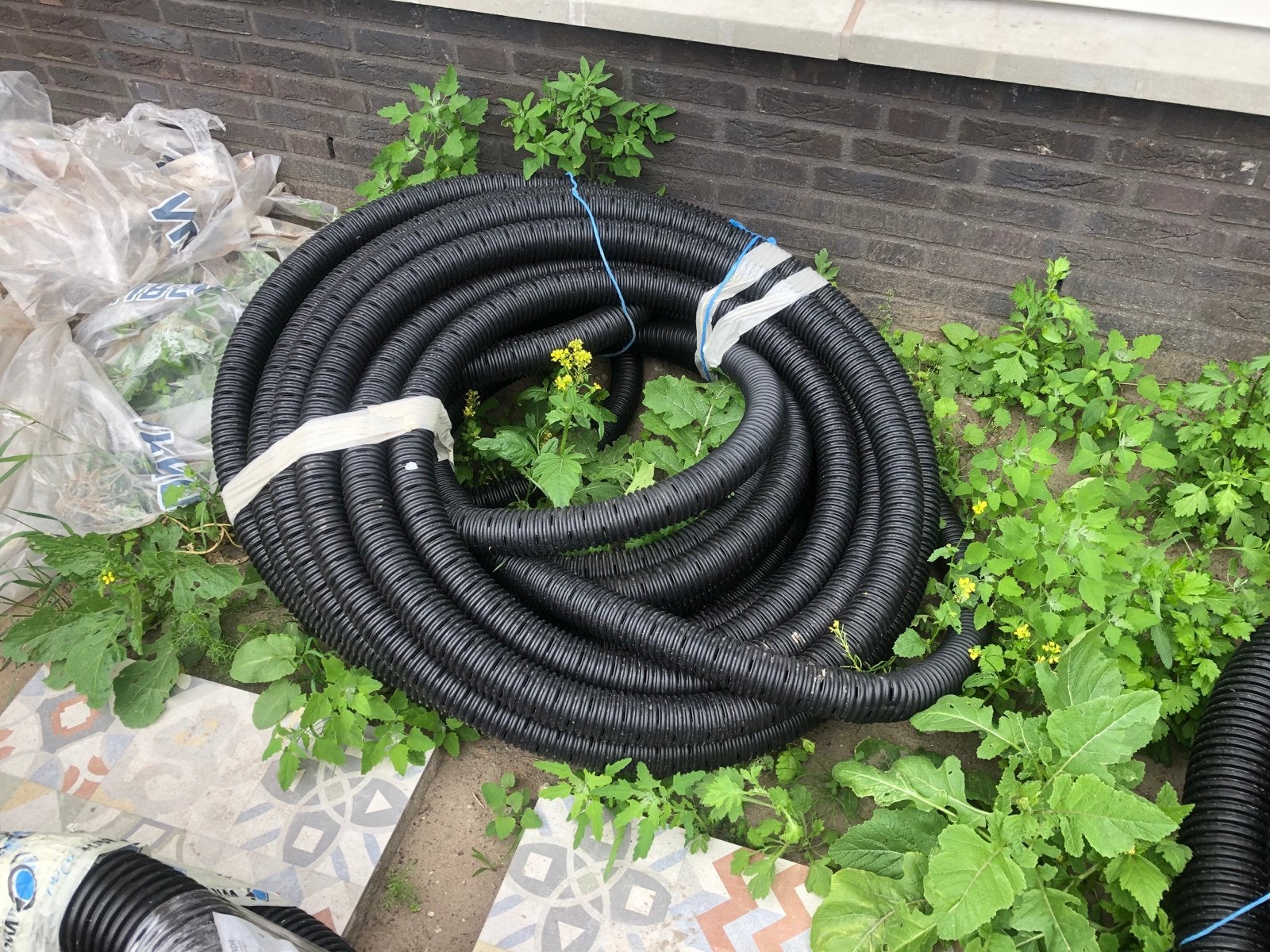 Drainagebuis kaal geperforeerd 60mm - ca. 30 meter, Ophalen, Afvoer, Pvc, 6 meter of meer