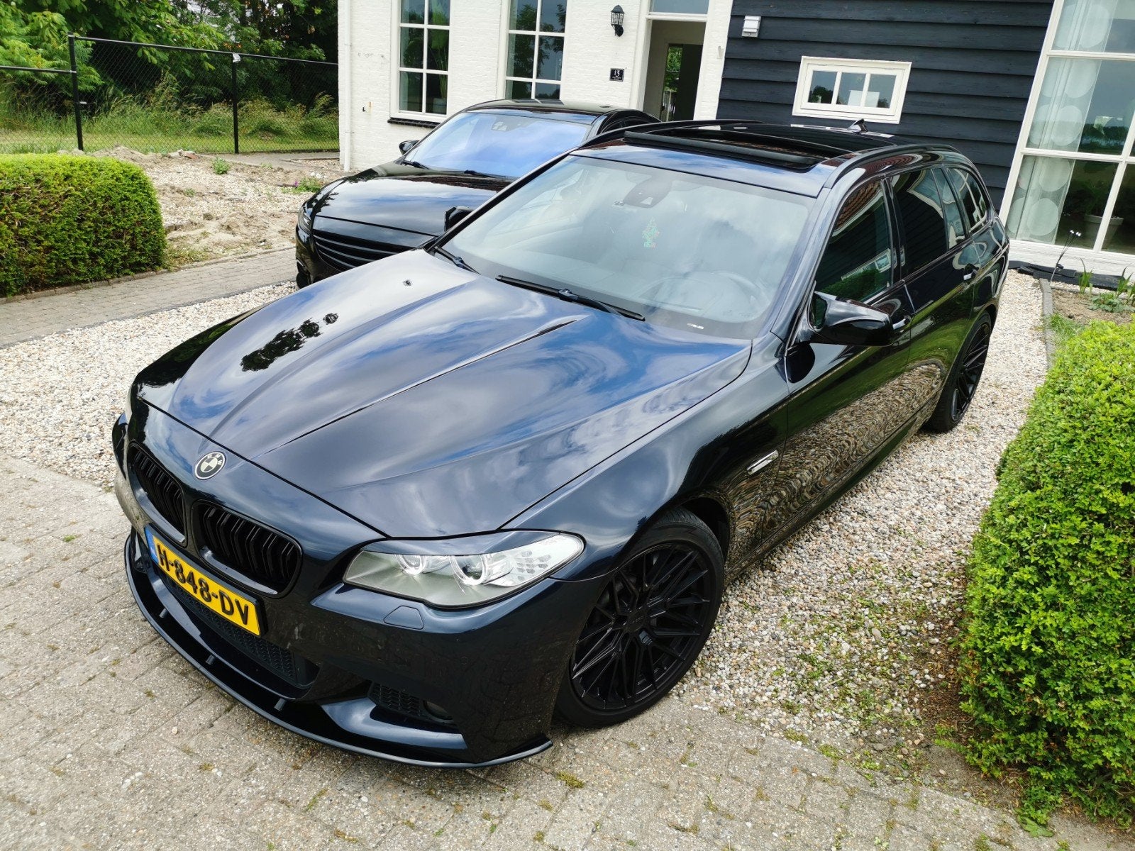 BMW 5-Serie 530i 272pk M-pakket Automaat, Auto's, BMW, Achterwielaandrijving, Zwart, 2000 kg, Leder